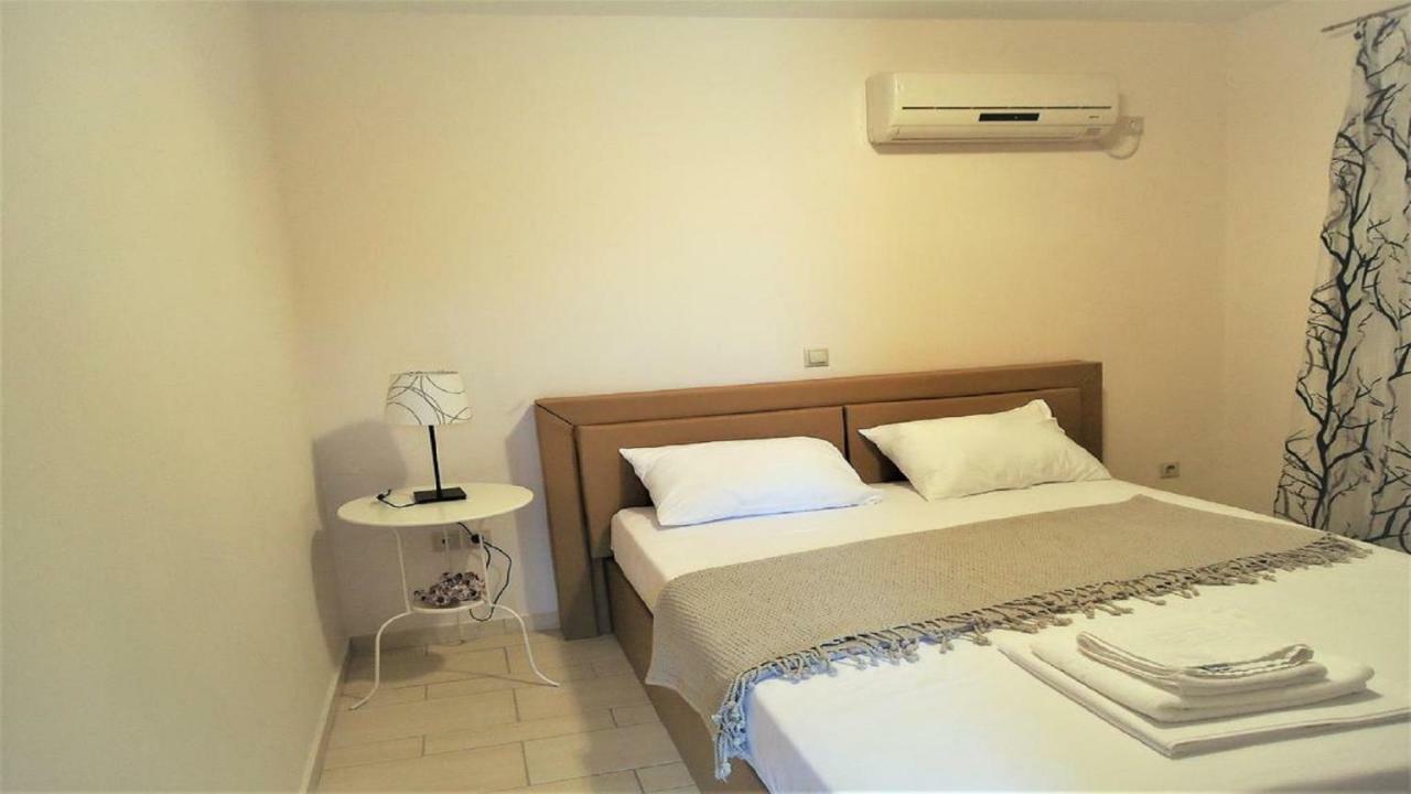 Glyfada || Paralio Astros