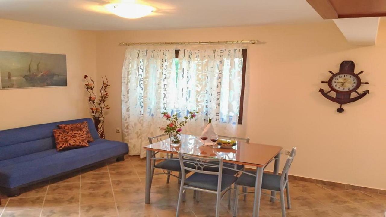 Holiday home Glyfada || *