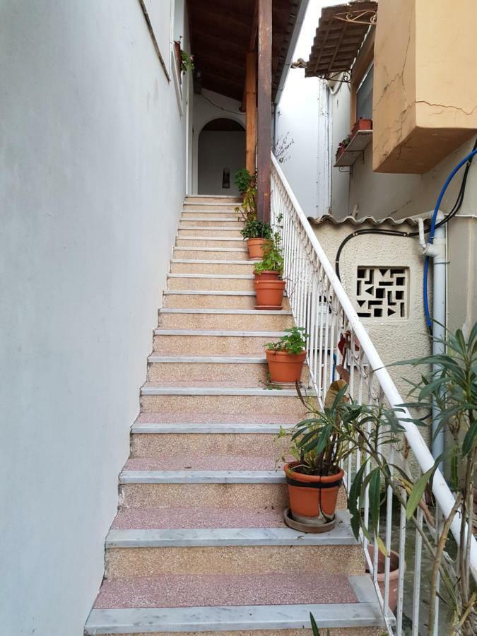 Eleni's Apartment Mesongi