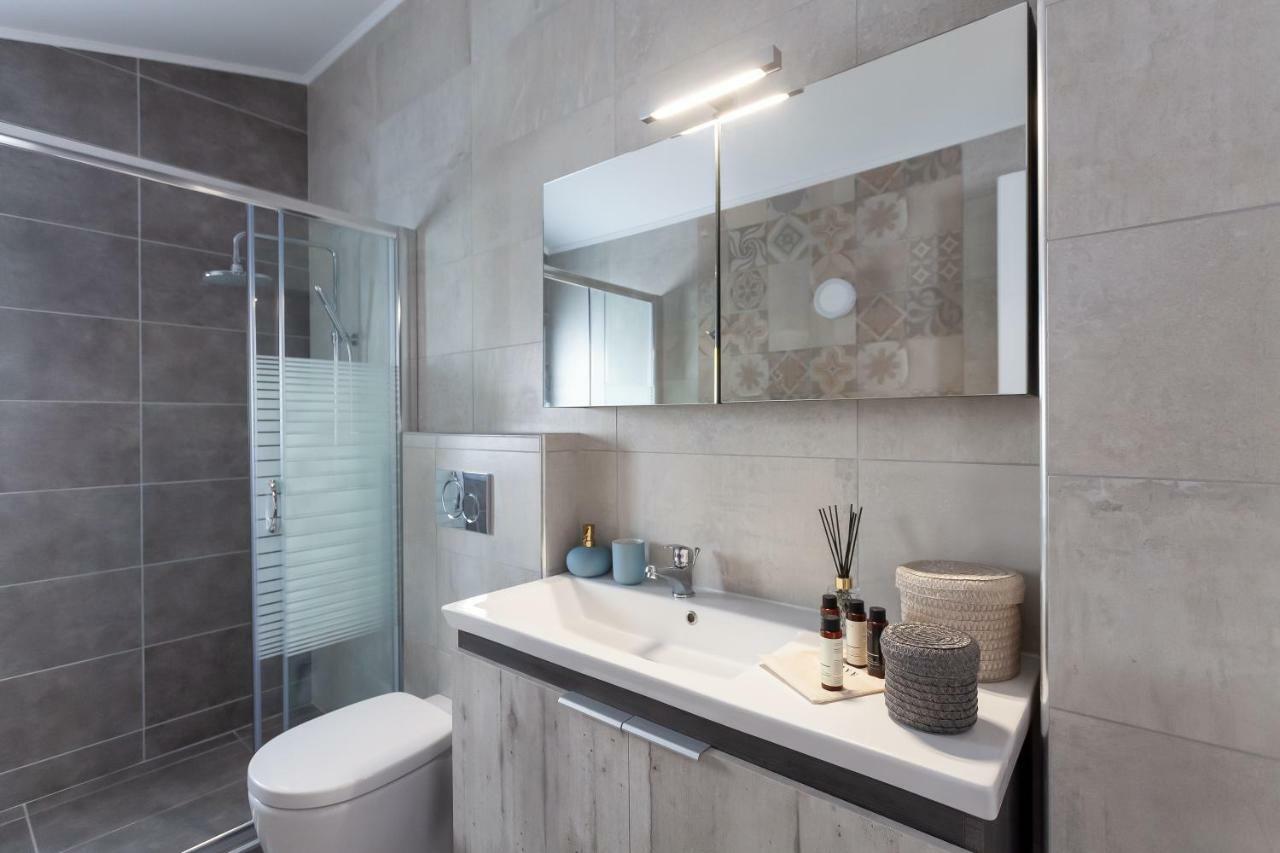 Luxury Sunrise White * Lindos (Rhodes)