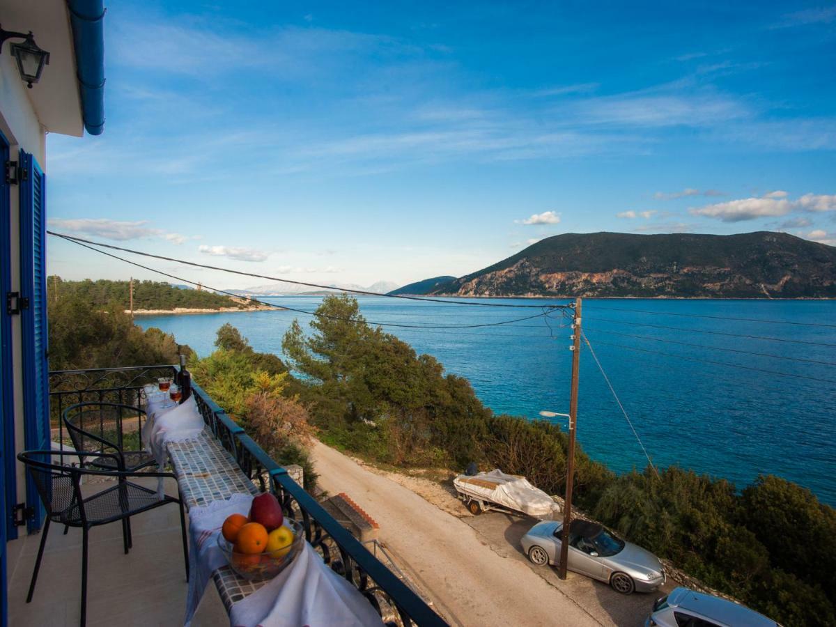 Fey's House Waterfront - Holiday home Fiskardo