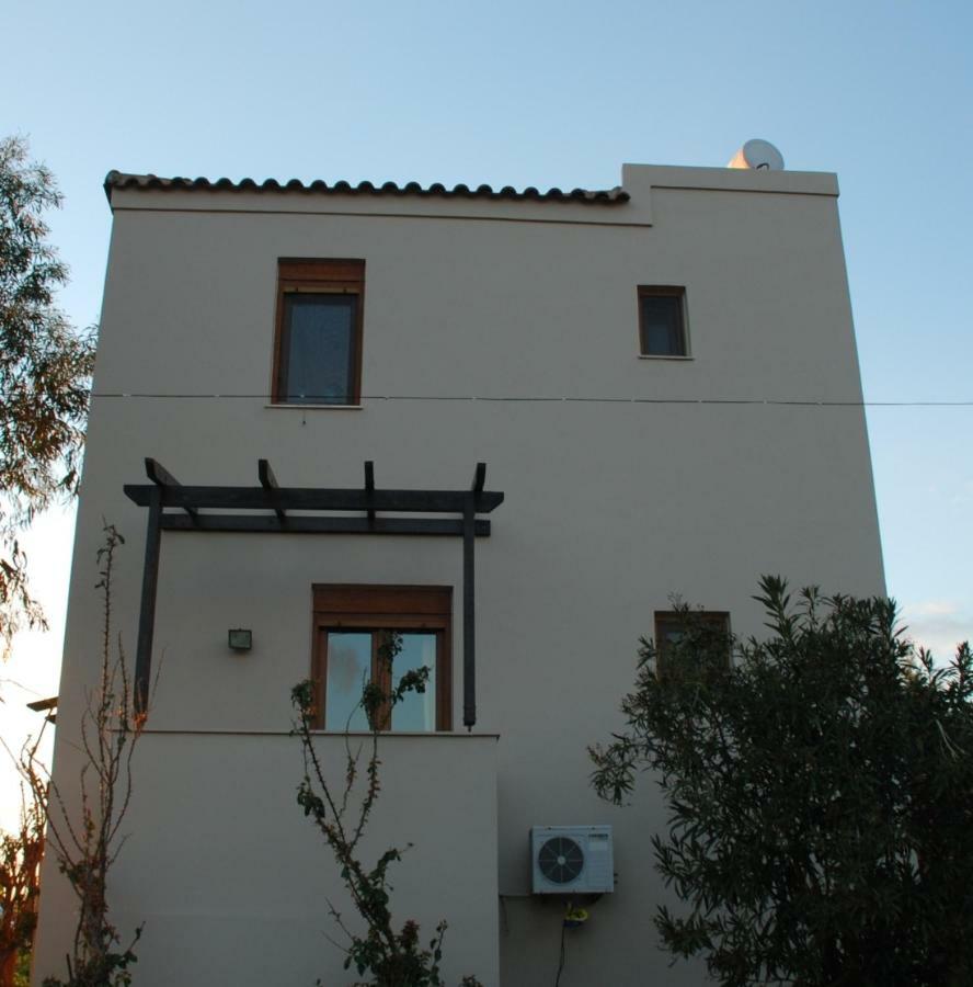 With A Pool In Lefkogia