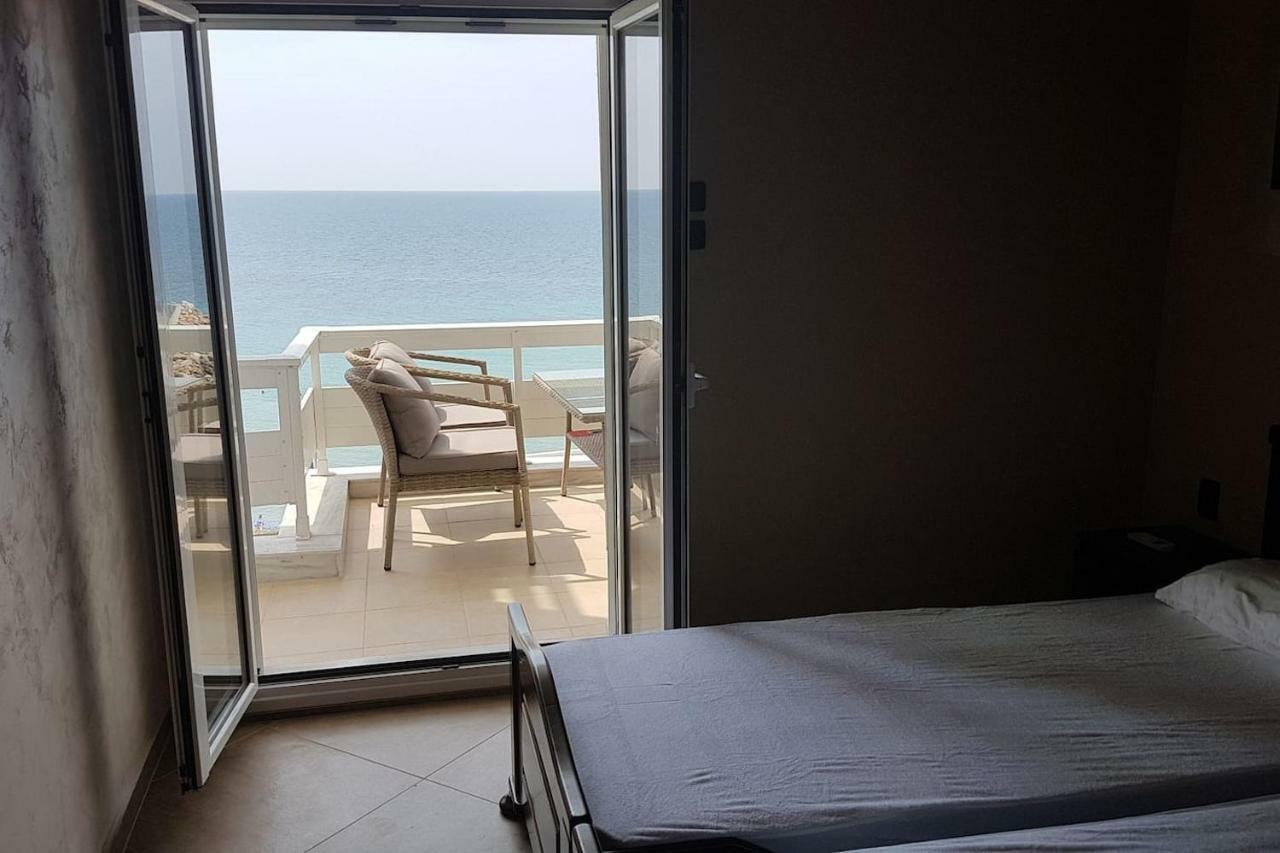 Luxury On The First Line ! Apartment *