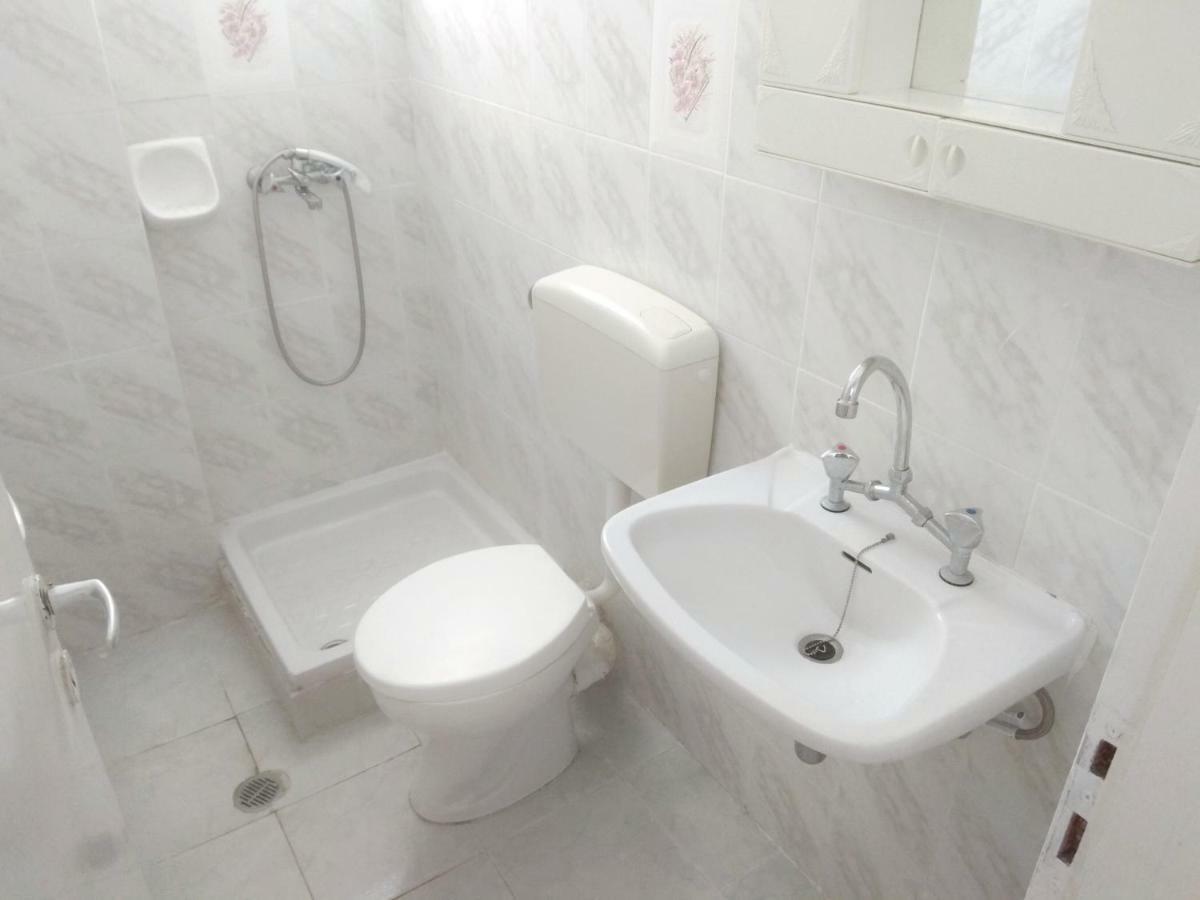 Center Apartment *