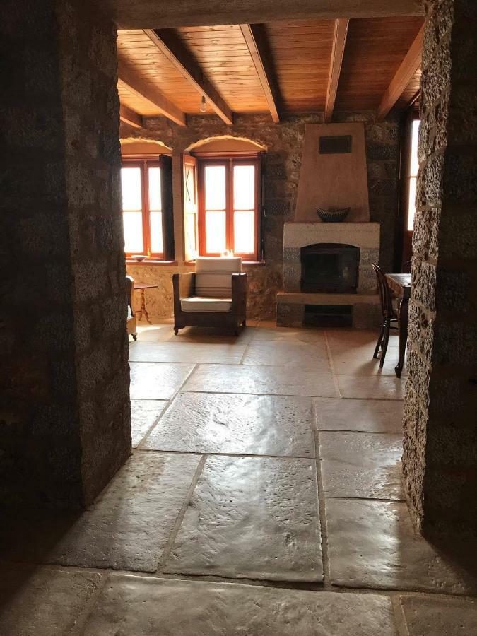 Grande Grotta House
