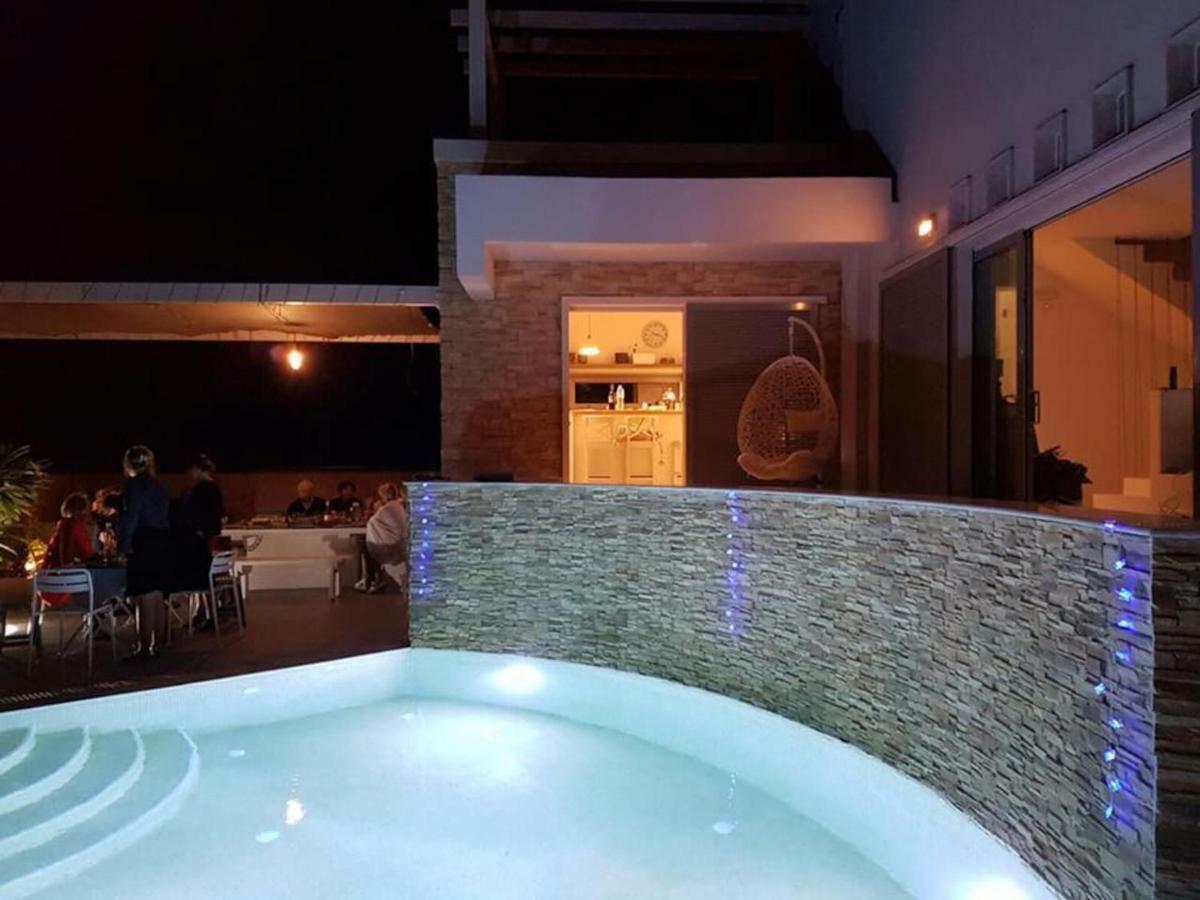 Villa Kalithea-hills With Pool For 8 Up To 12 In Rhodes Town *