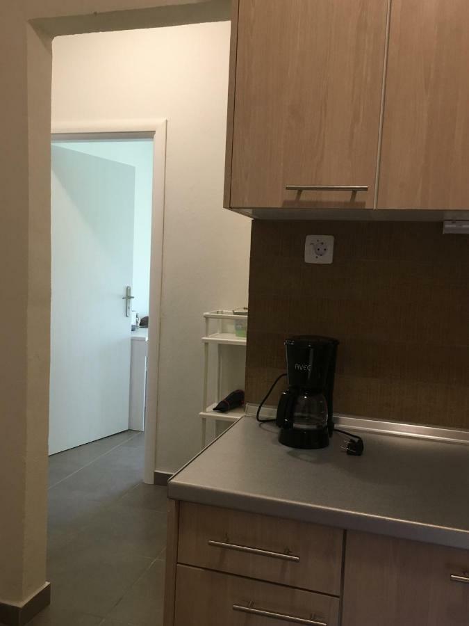 Chelona Apartment *