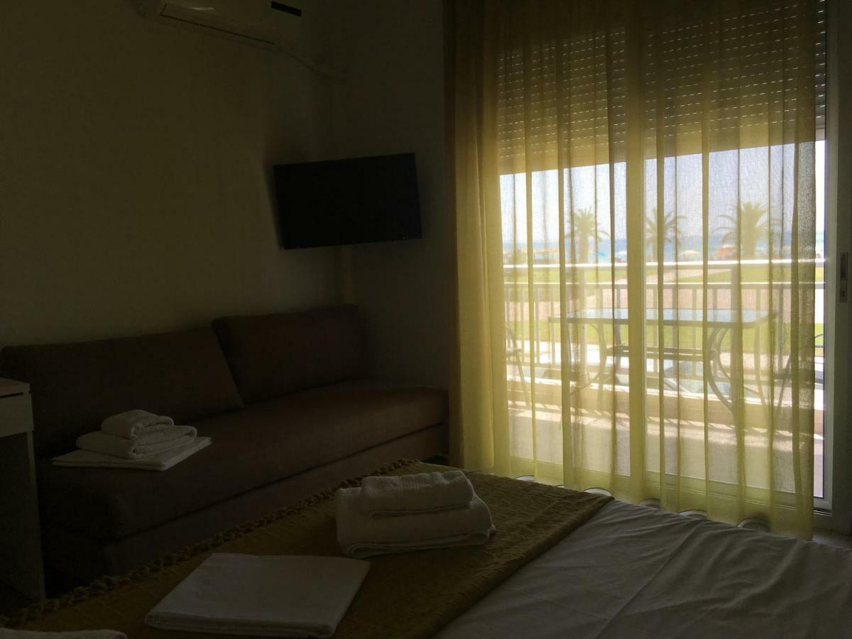 Chelona Apartment Nea Plagia