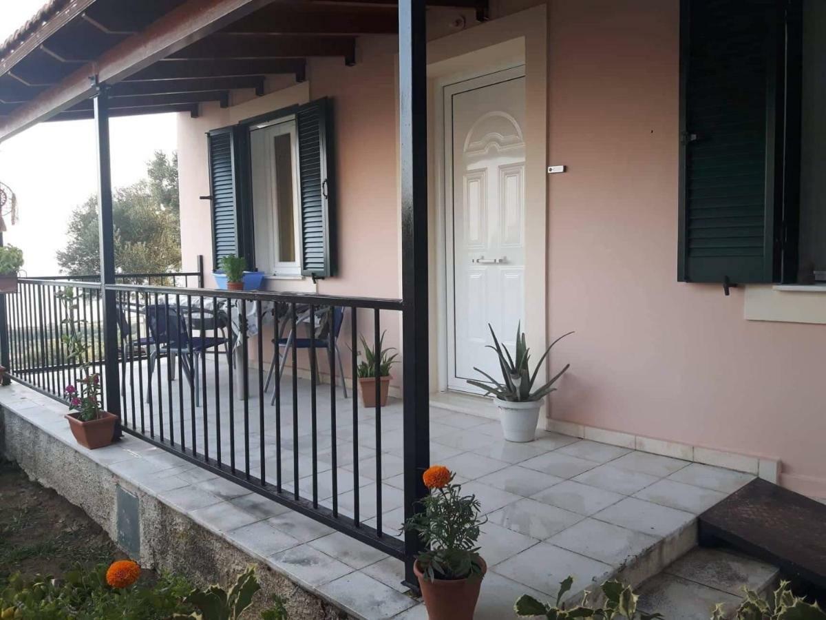 Mema's Great View Kefalonia Apartment *