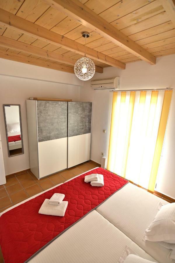 Apartment Ela Metaxata