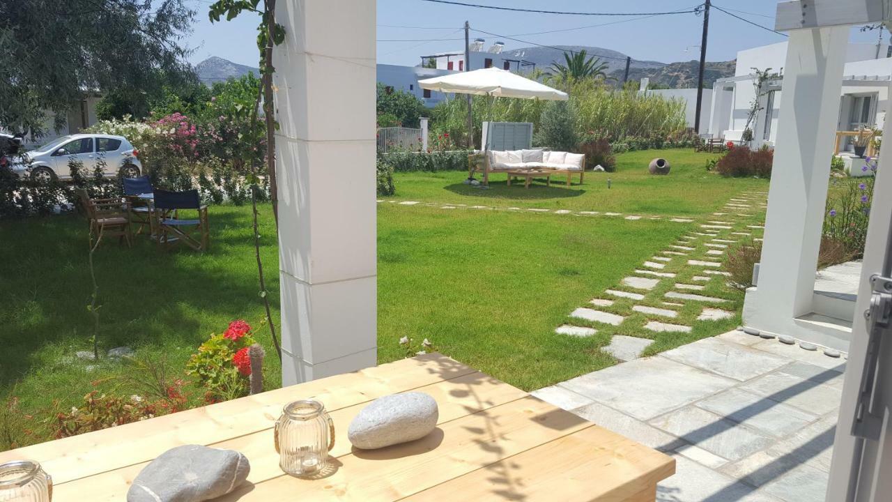Akrotiri * Skyros
