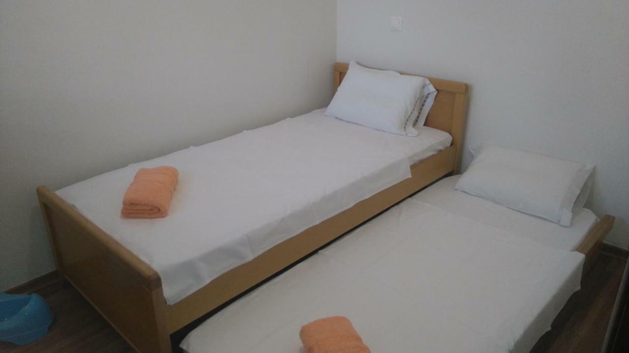 Maisonette Close To The Holiday home *