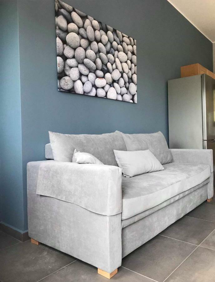 Light Blue 2 Poulithra