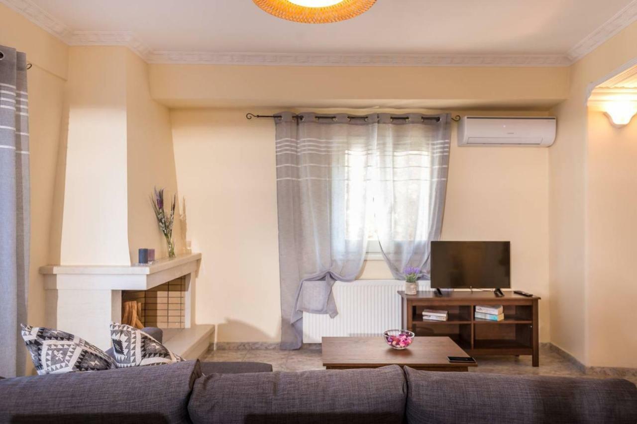 Spacious Maisonette - Roof View Of Corfu Port Holiday home *