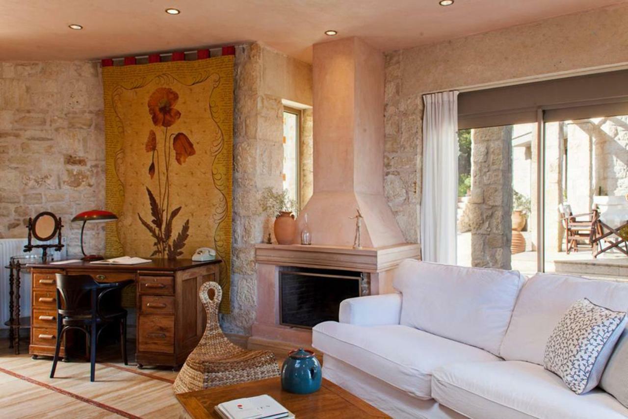 Thomais - 2 With A Pool And Sea View Villa