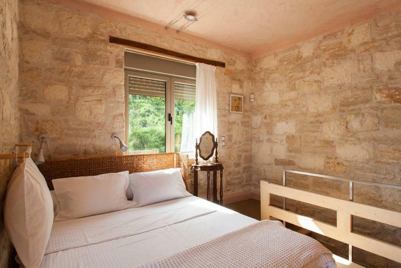 Thomais - 2 With A Pool And Sea View * Agia Pelagia (Crete)