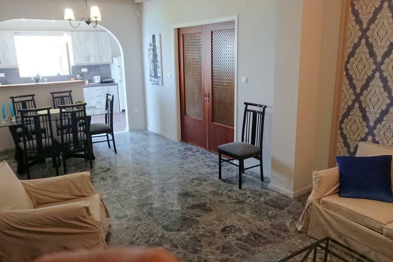 Patra's Sea Front Apartment Flambouras