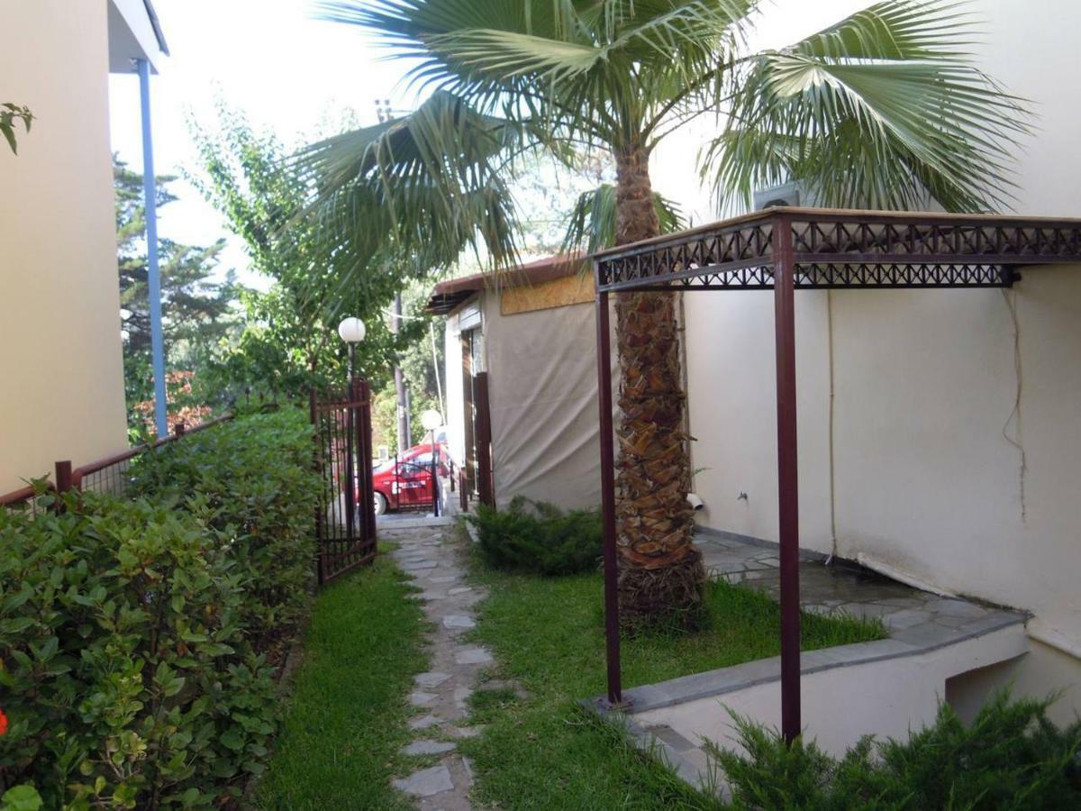 Hanioti Home *