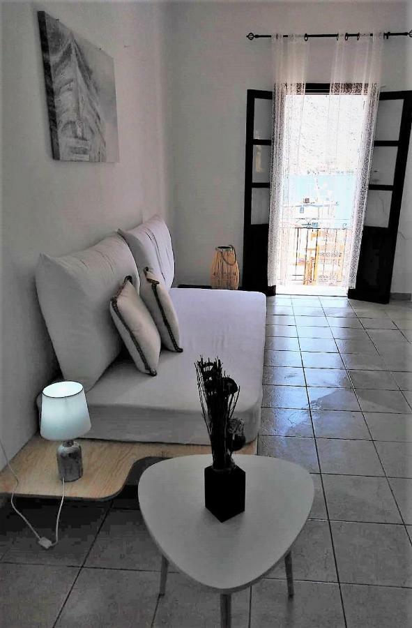 Gompos - Cozy Next To The Sea - Amazing Sea View Holiday home *