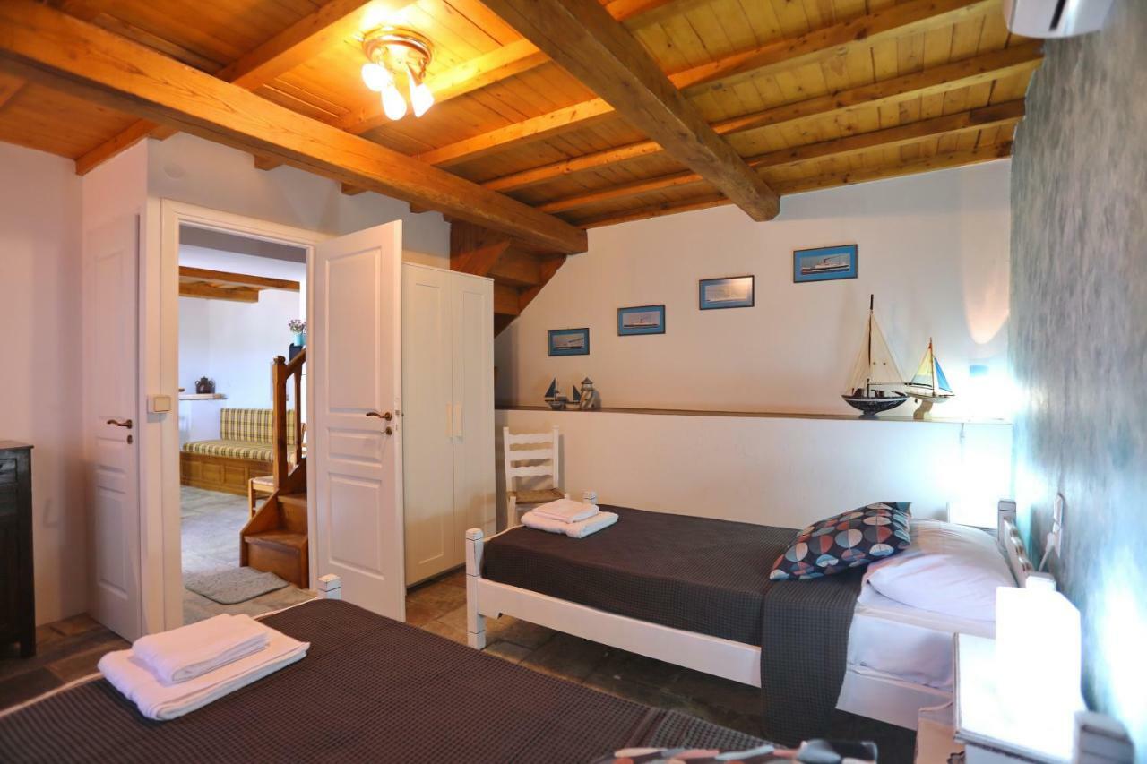 Holiday home Alikias *