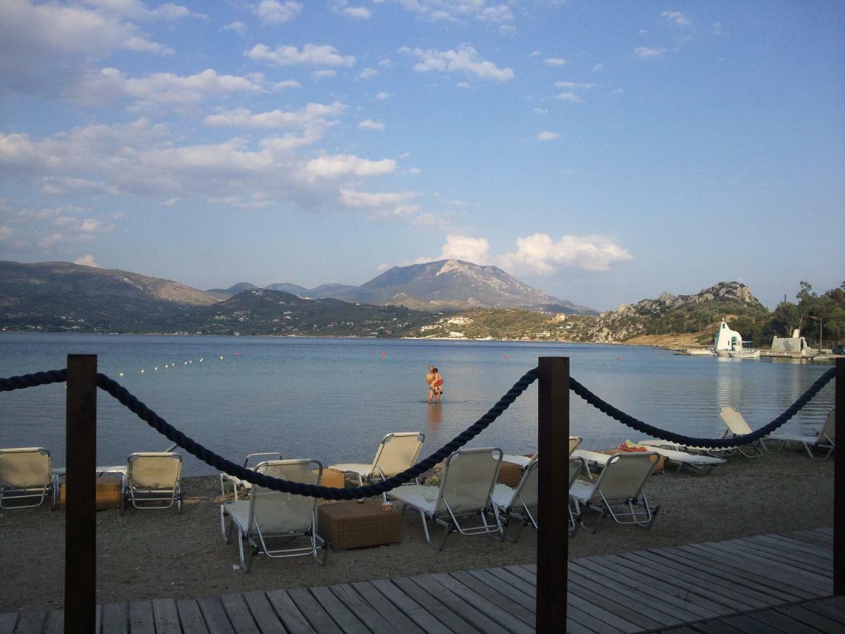Beautiful House By The Sea,loutraki Skaloma. Holiday home *