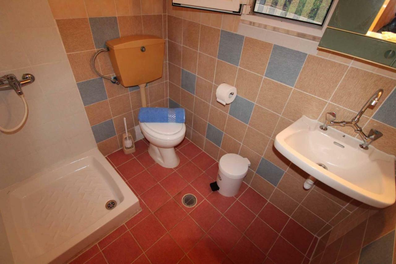 White House Pagoi Apartment Agios Georgios Pagon
