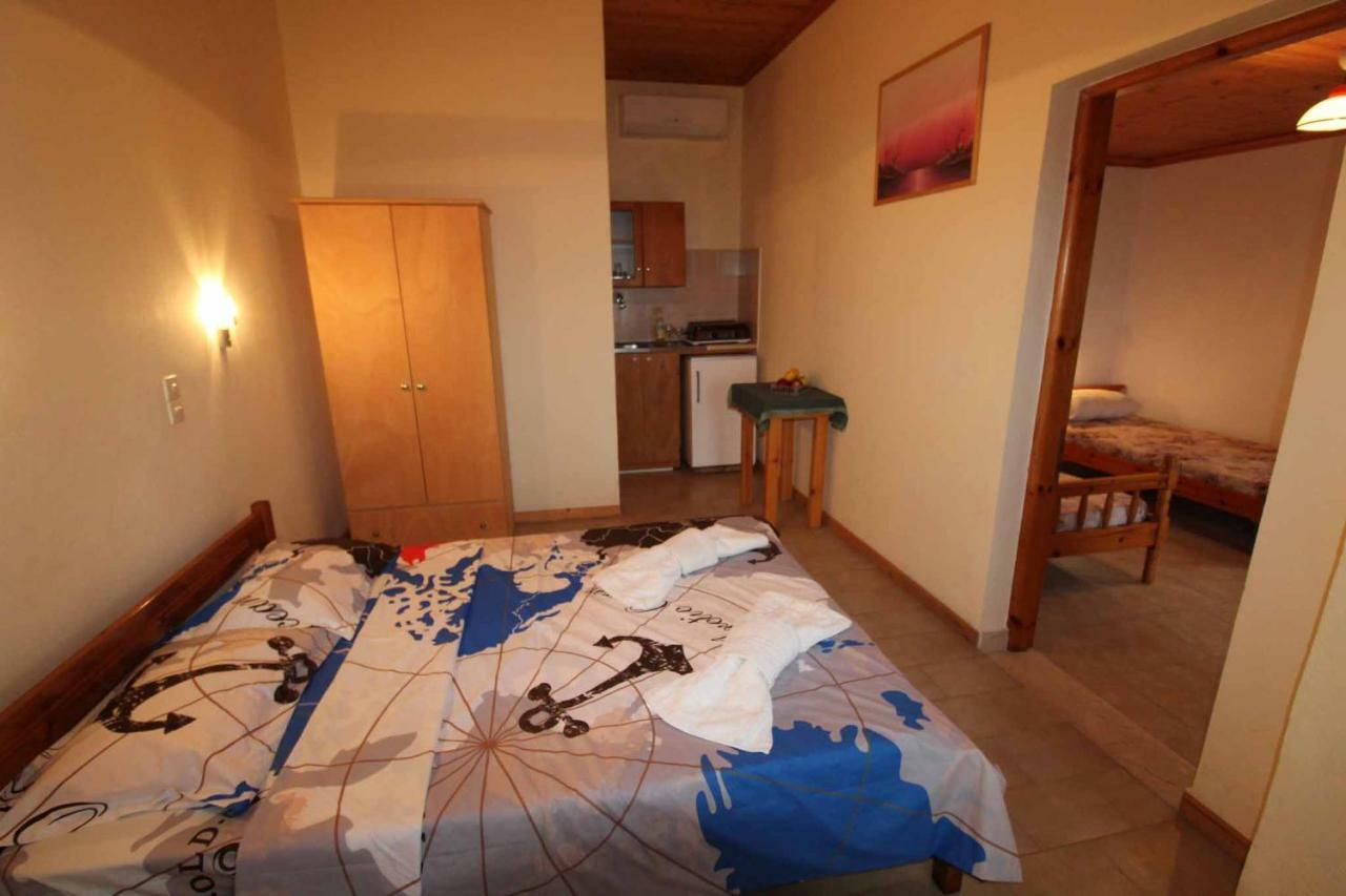 White House Pagoi Apartment *
