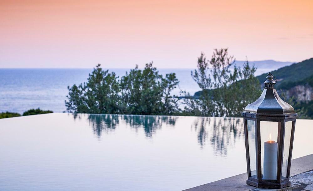 Villa Ioli- Beachfront Luxury