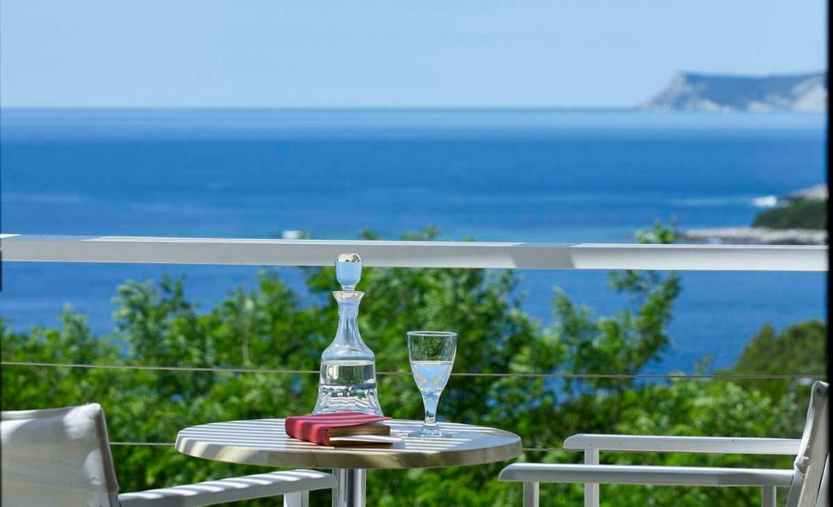 Ioli- Beachfront Luxury Villa