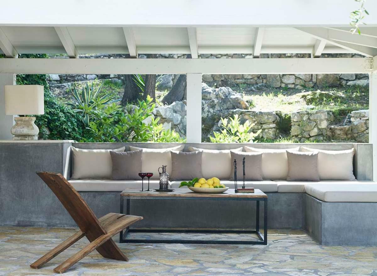 Ioli- Beachfront Luxury *