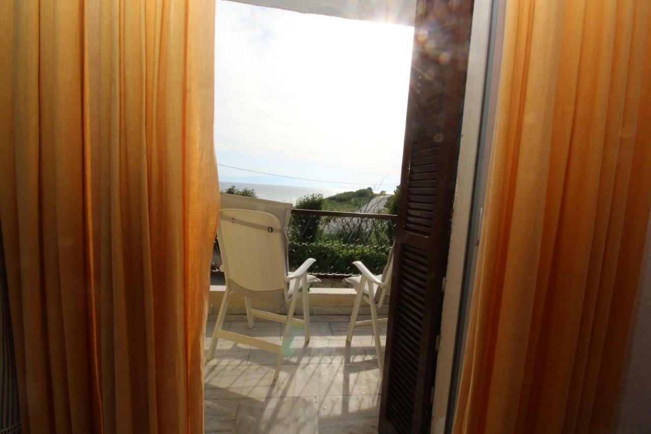 Kariani Beach Apartment *