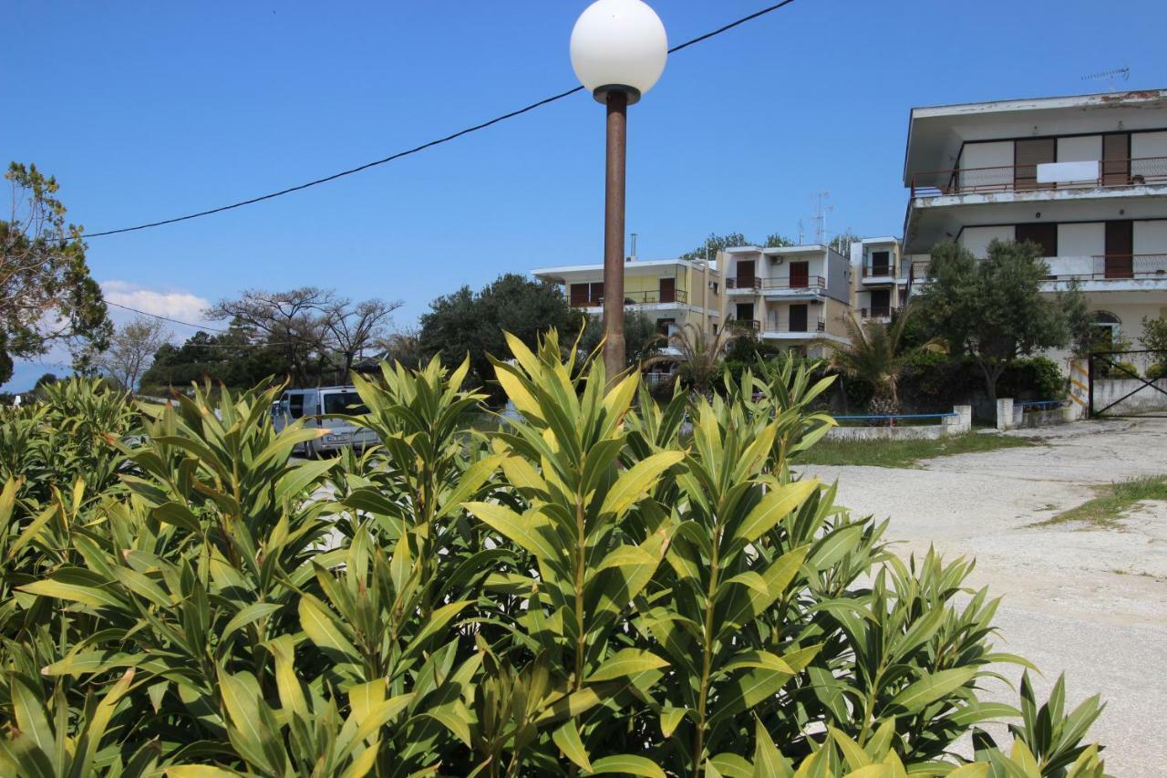 Kariani Beach Apartment *