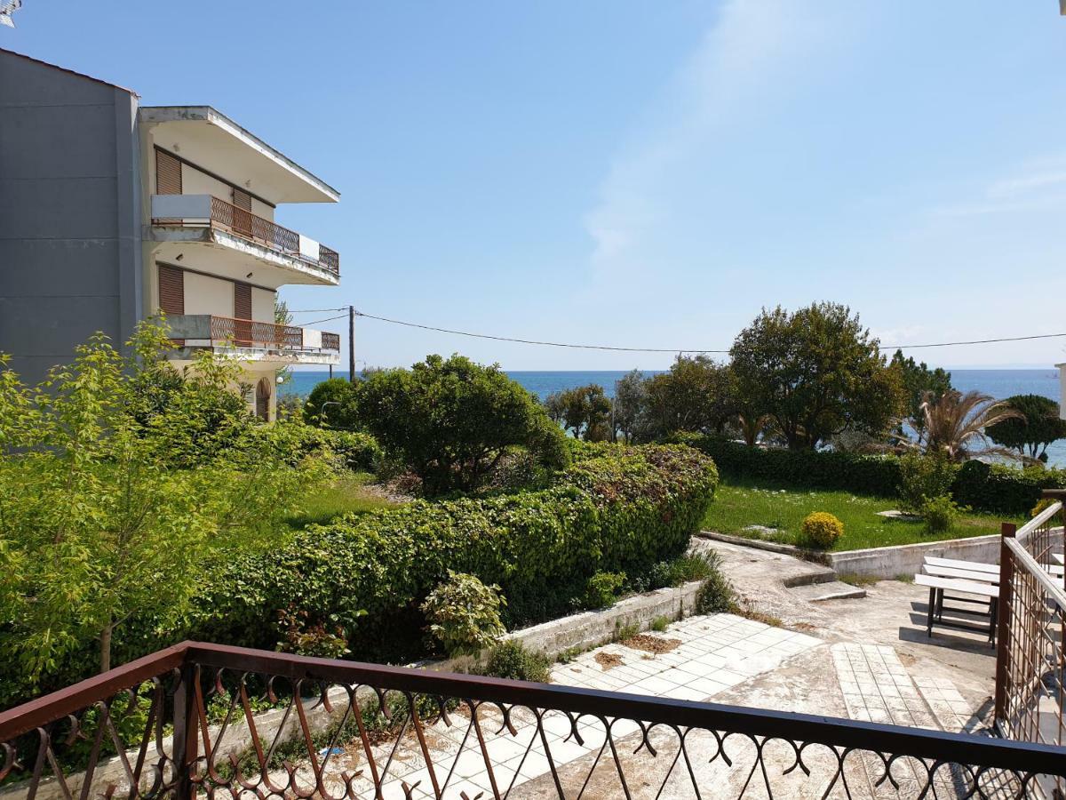 Kariani Beach Apartment *