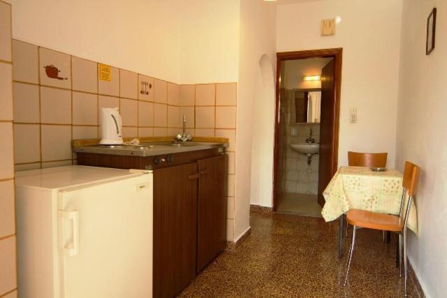 Apartment Mary Christina Faliraki