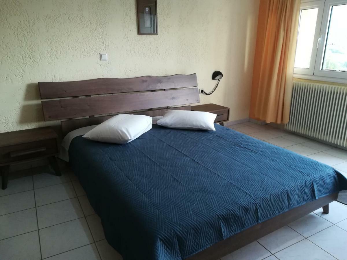 Mpezas * Igoumenitsa