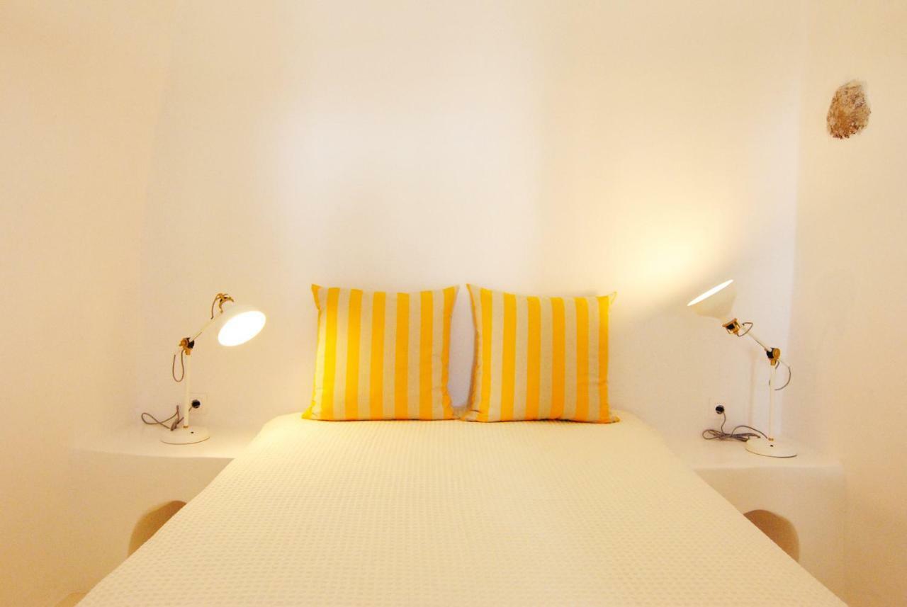 White Grape Guest house Oia (Santorini)