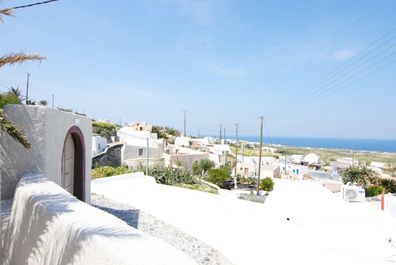 White Grape Guest house Oia (Santorini)
