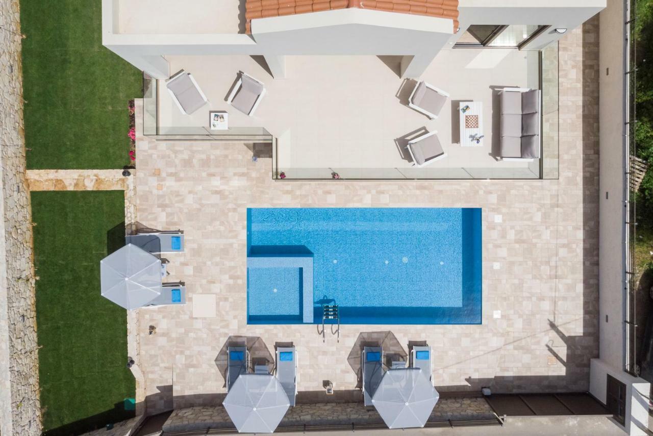 Kambos Villa
