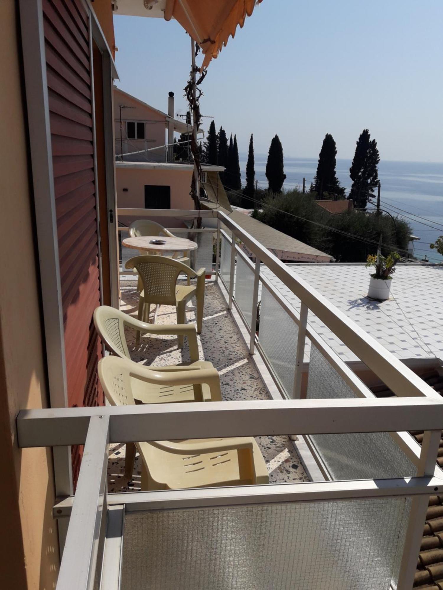 Emilios View Barbati