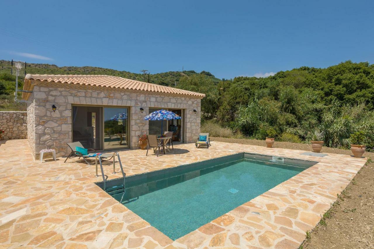 David's - Private Pool & Scenic Surroundings *
