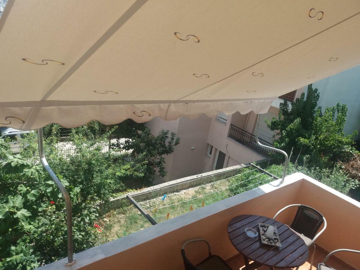 Apartment With Balcony And Parking *