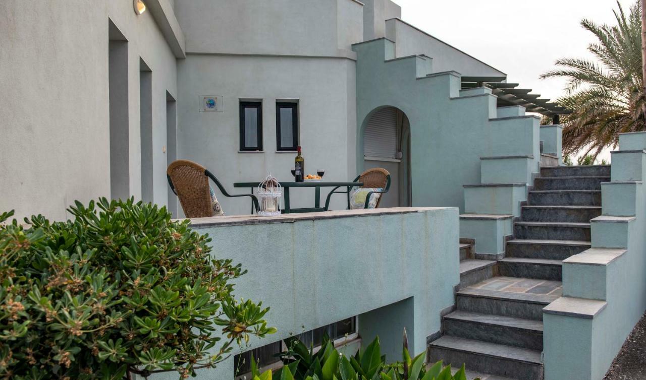 Sunrise Beachfront Apartment *