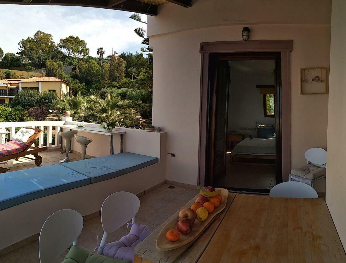 Modern With Gardens And Stunning Views Apartment
