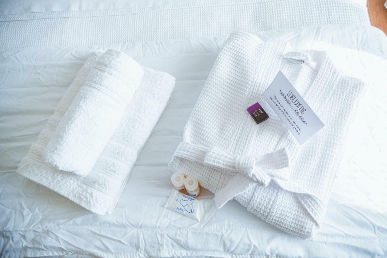 Akadimia Luxury