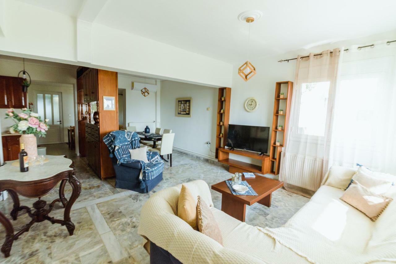 Akadimia Luxury Villa