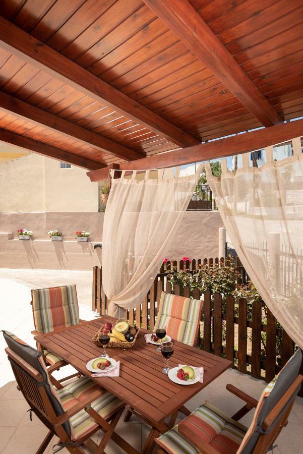 Stefanos House Country house *