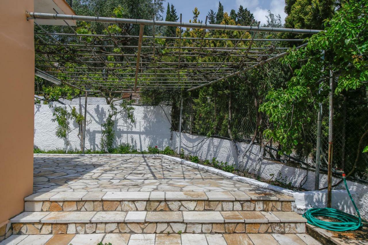 Andreas Apartment Agios Georgios Pagon