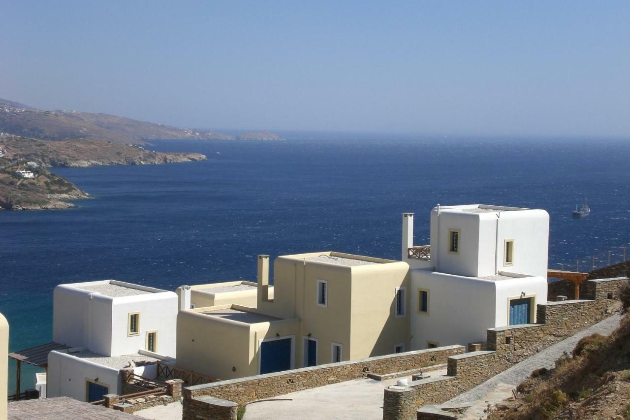 Monolithos *