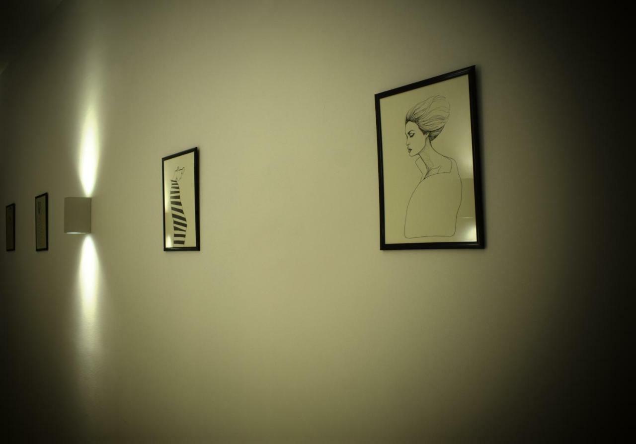 Apartment Side Ii *