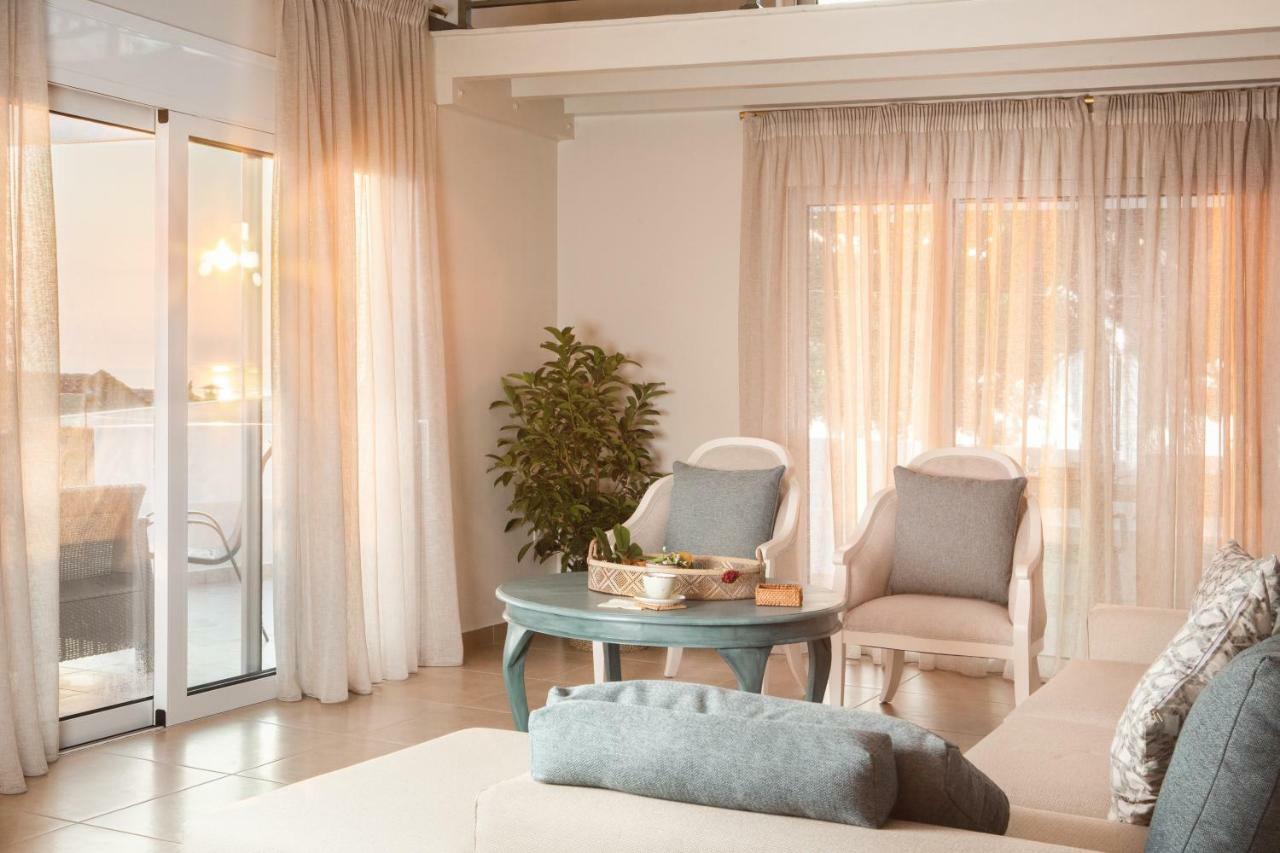 Niki's - Luxury Seaview Villa! Villa